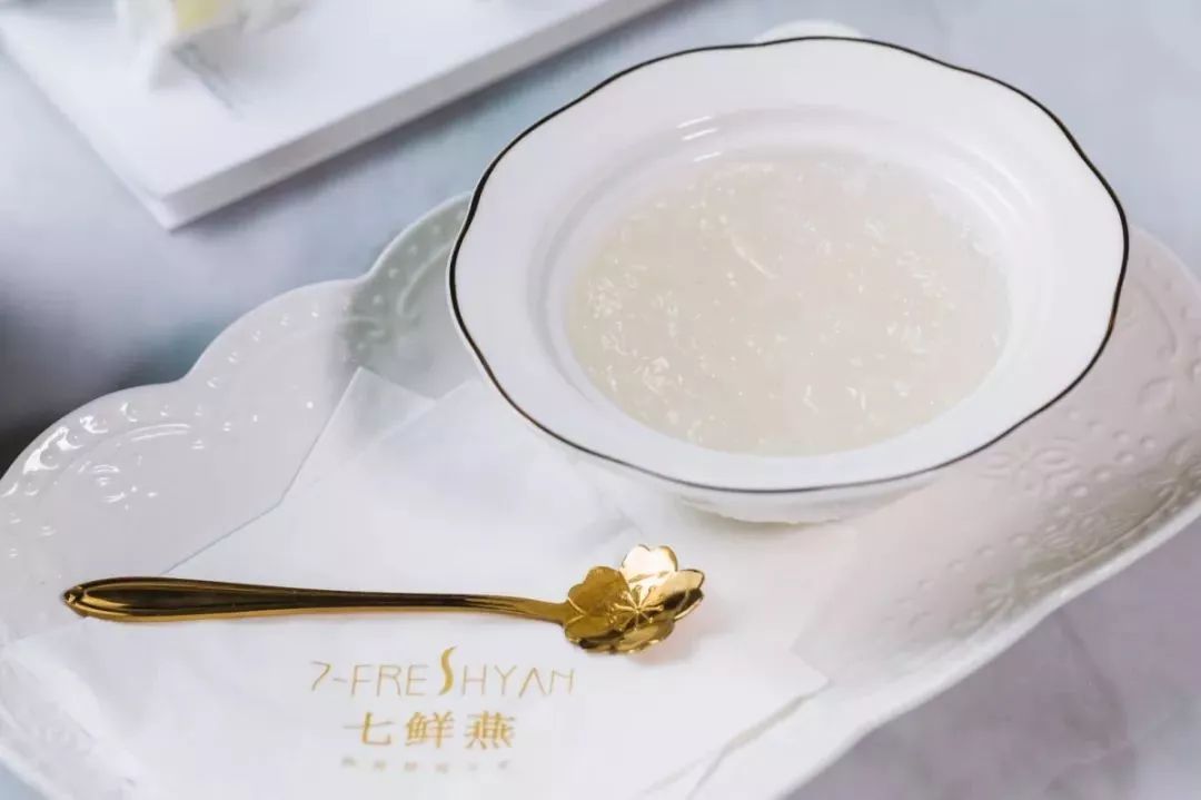 燕窝即食燕窝鲜炖燕窝,俩夫妻吃燕窝