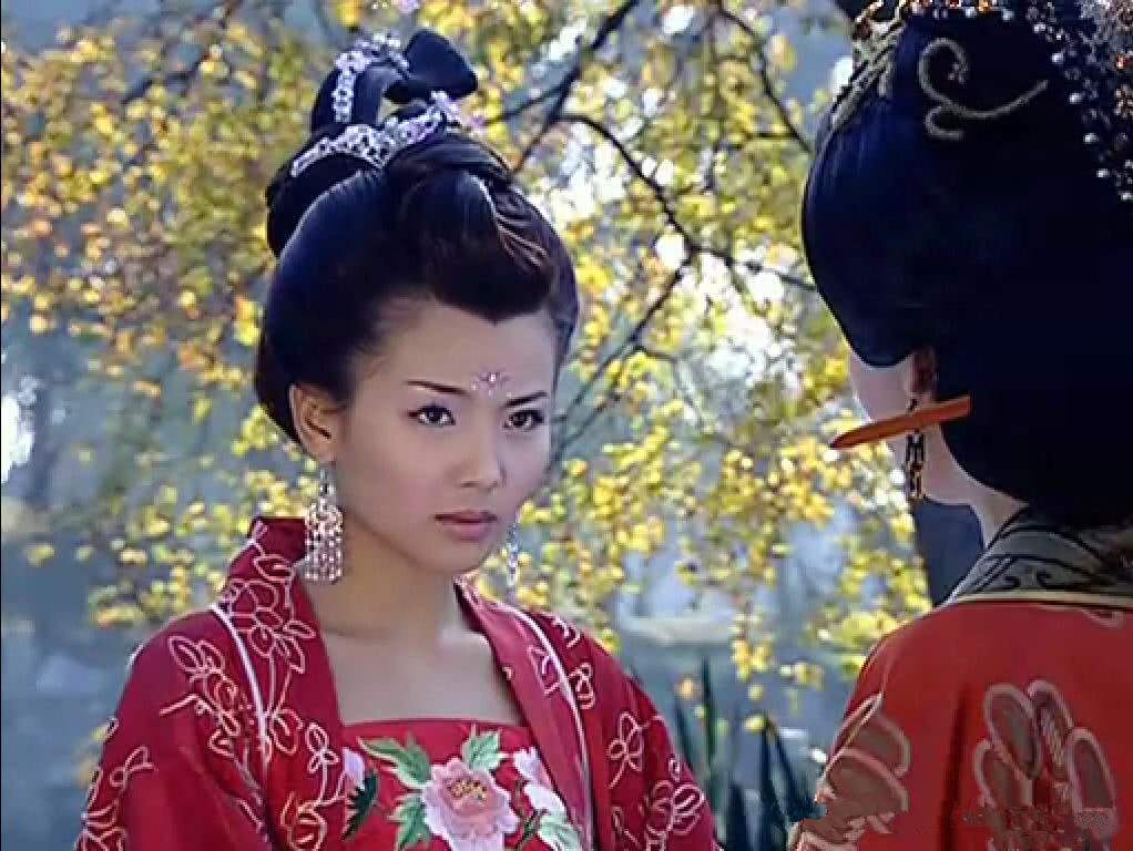 李煜和小周后幽会写下两首诗,李煜和小周后的感人故事