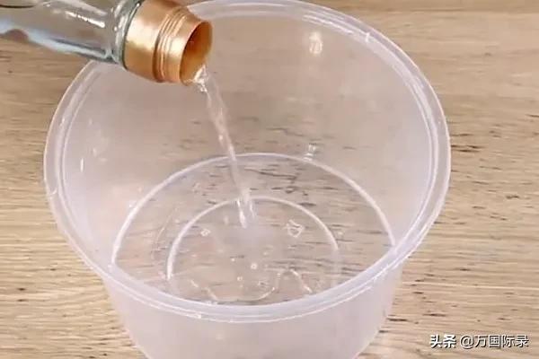 白醋加洗洁精妙招,白醋加洗洁精真的去油污吗