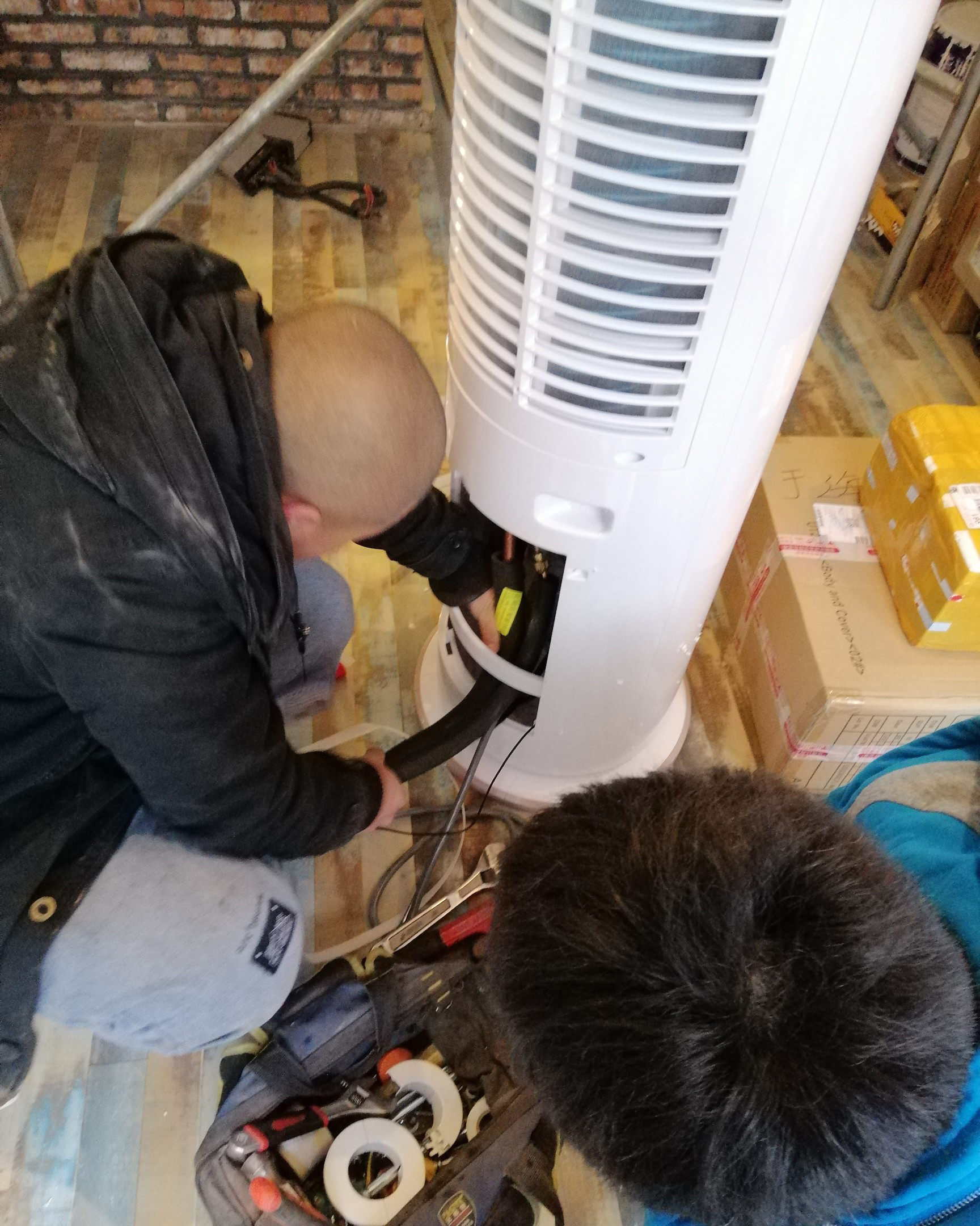 为什么挂式空调要比立柜的便宜,为什么空调柜式比挂式贵