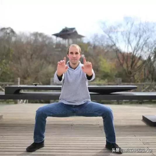 德国小伙在中国学习成老中医,德国小伙为何偏爱中医