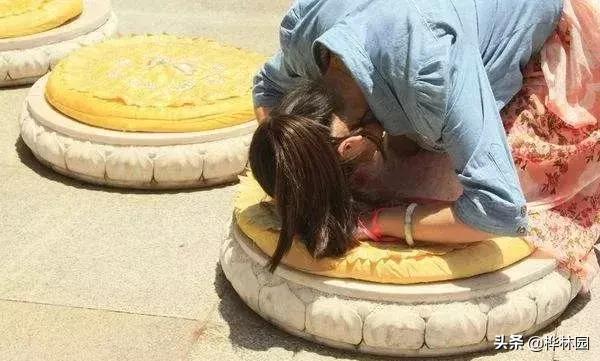 居士意思就是在家修行吗,居士需要奉行什么戒律