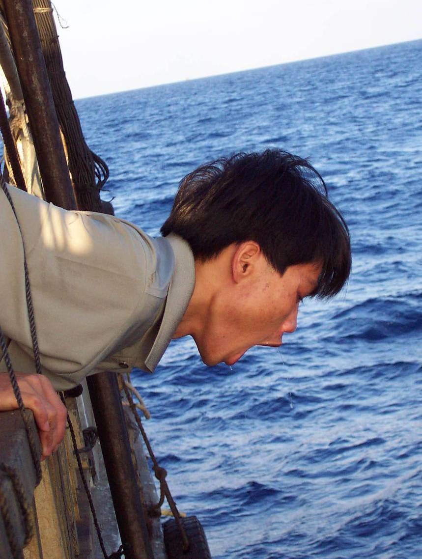 大学生拿100万炒股,大学生用2000块炒股