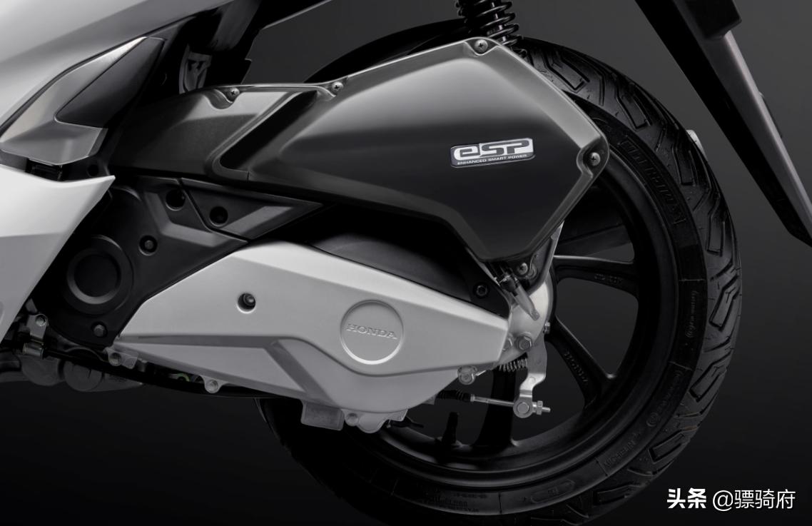 五羊本田PCX150，比亚乔medley150，DRG158三款高端踏板车横评