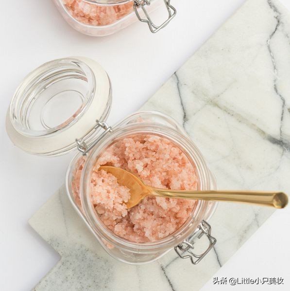 脚后跟起皮怎么护肤,手肘黑用去角质有用吗