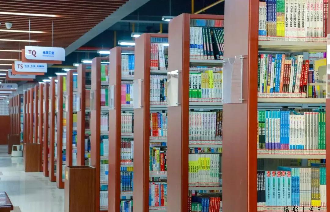 武汉外语外事职业学院可以进出吗,武汉外语外事职业学院出国