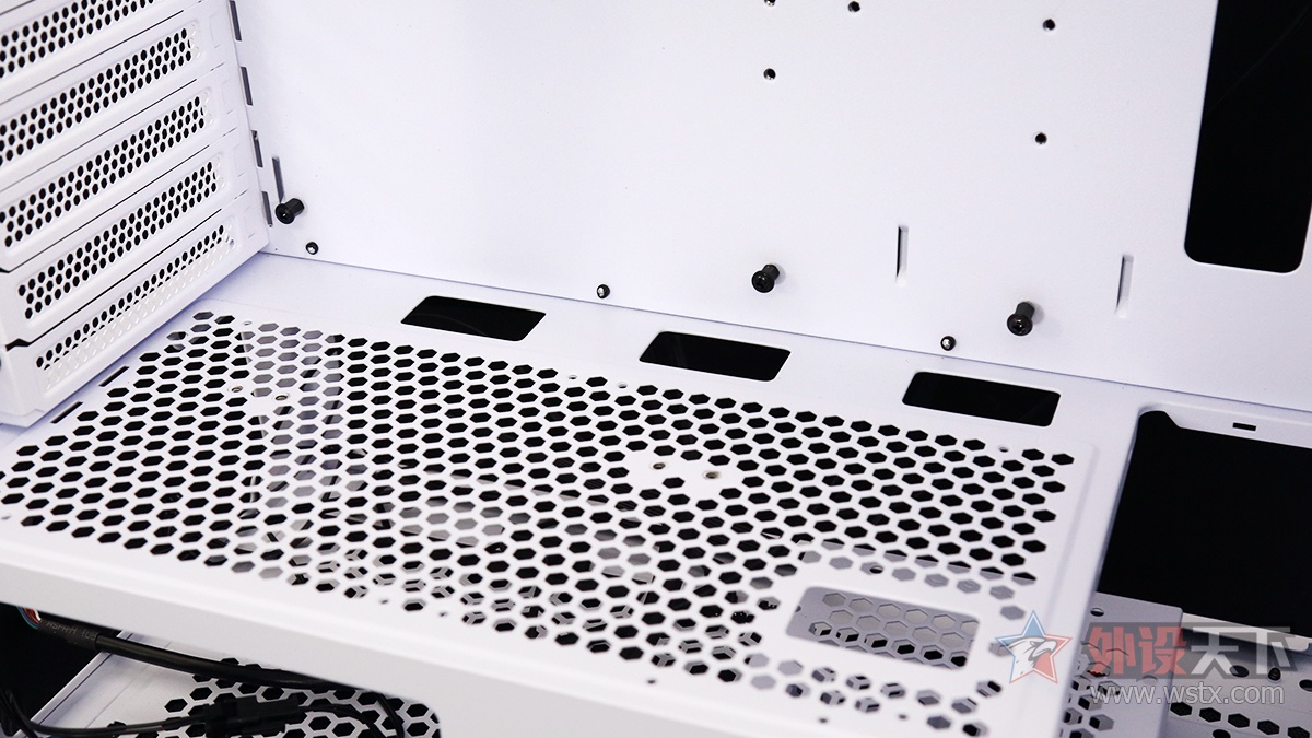 威刚入侵者烈日版,威刚xpg选哪个