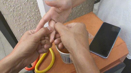 手被502胶水粘住了很长时候怎么办,手指被502胶水粘住分不开了怎么办