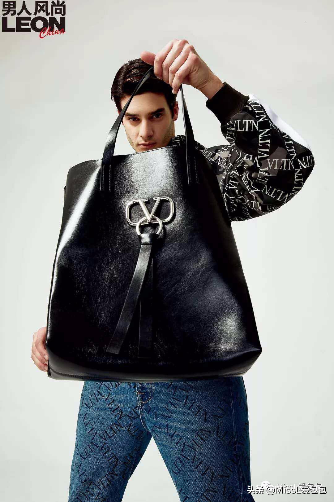 给大家推荐一款什么样的男士包,适合父亲的男士包