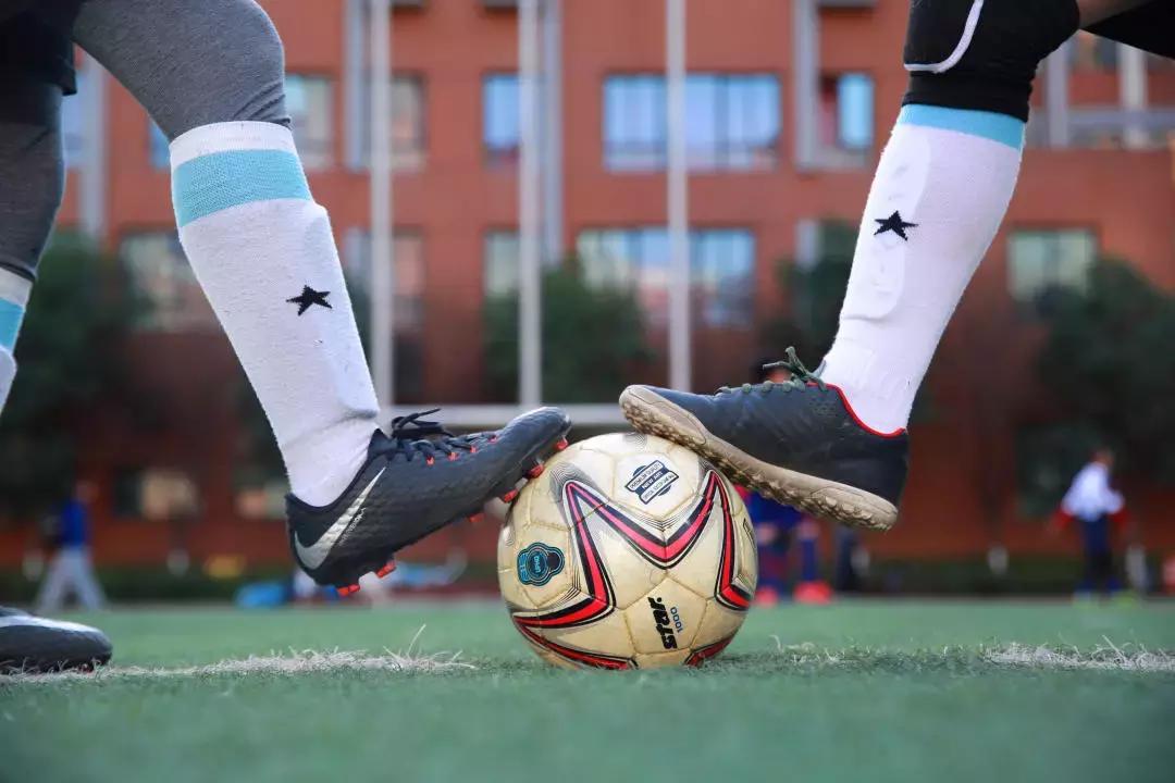 第二届校园足球赛拉开帷幕,曲江新区首届校园足球联赛