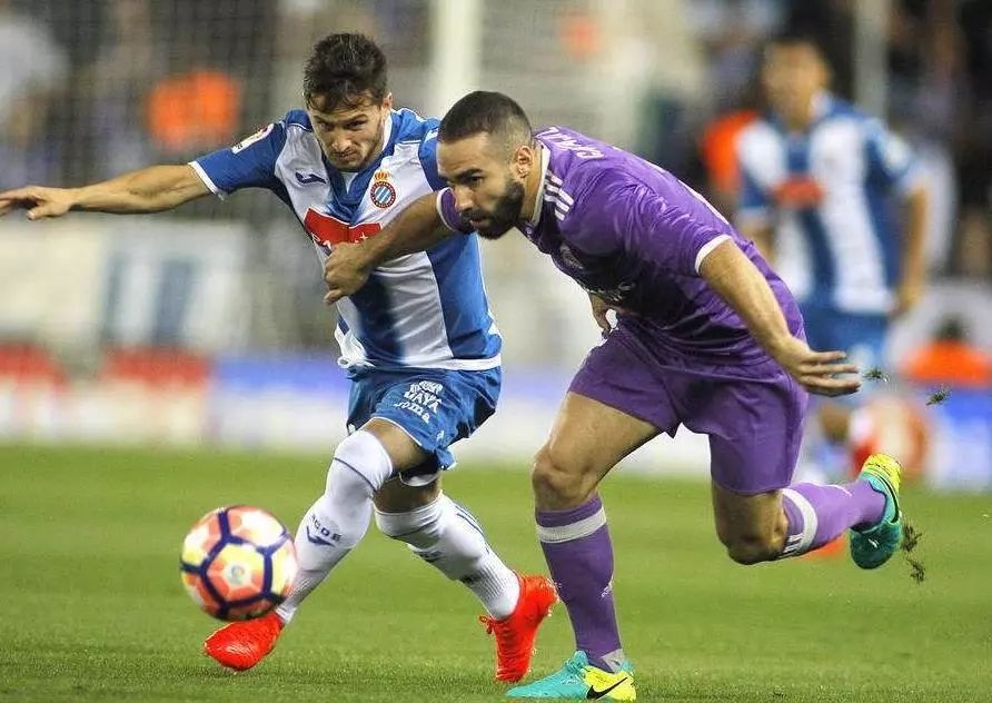 足球的本质是什么,足球的基本原理是什么