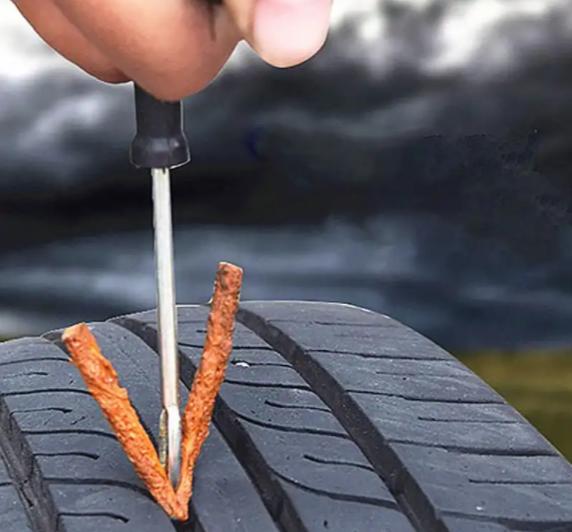 电动车轮胎爆胎需要更换么,小车轮胎爆胎了怎么换备胎