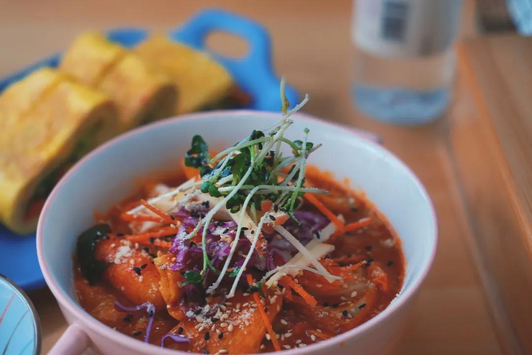 青岛好吃高端的店,青岛有什么很辣很好吃的