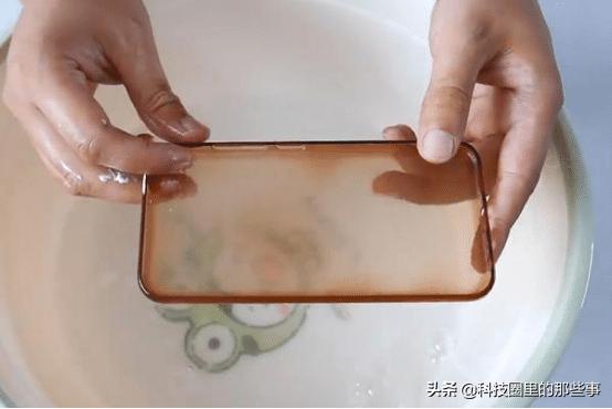 手机壳用久了黄掉了怎么办,手机壳用久了变黄怎么办