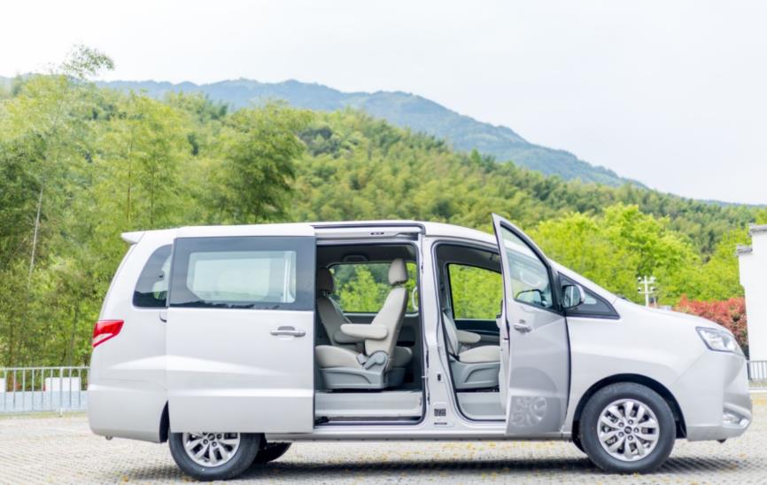 瑞风m4自动商旅版值不值得购买,全新一代瑞风m4柴油版正式上市