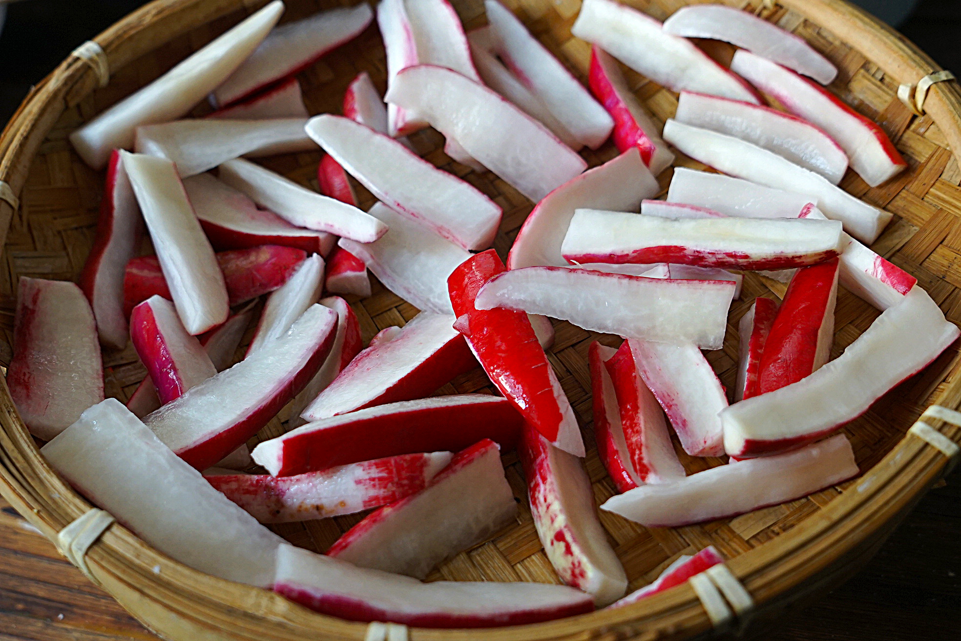 晒过的萝卜干怎么腌才好吃,萝卜干怎么腌可以直接吃又甜又香