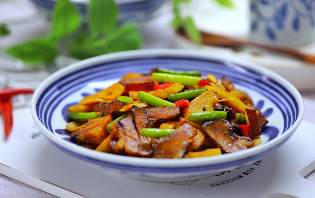 吃货们看过来竹笋有几种做法,竹笋最经典的三种吃法