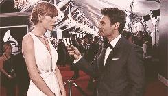 明明不胖却有双下巴？5个瑜伽动作拯救毁气质的“脖子前倾”