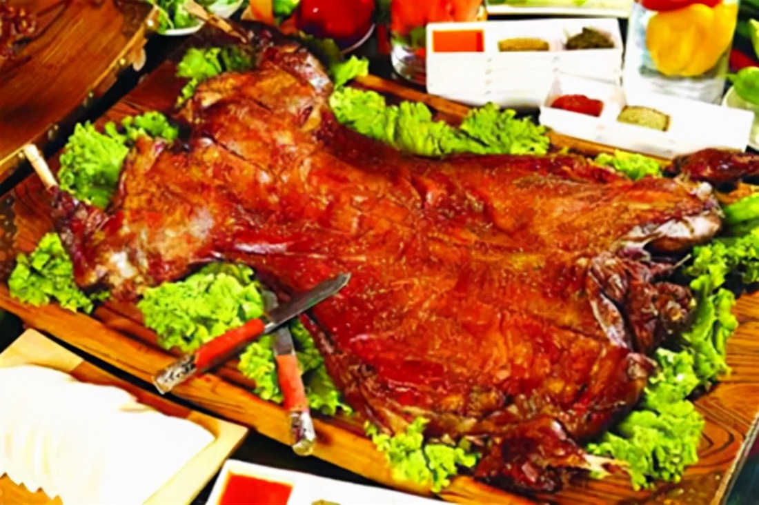 新疆十道菜最后一道烤全羊,新疆烤全羊宴中的第一道菜品