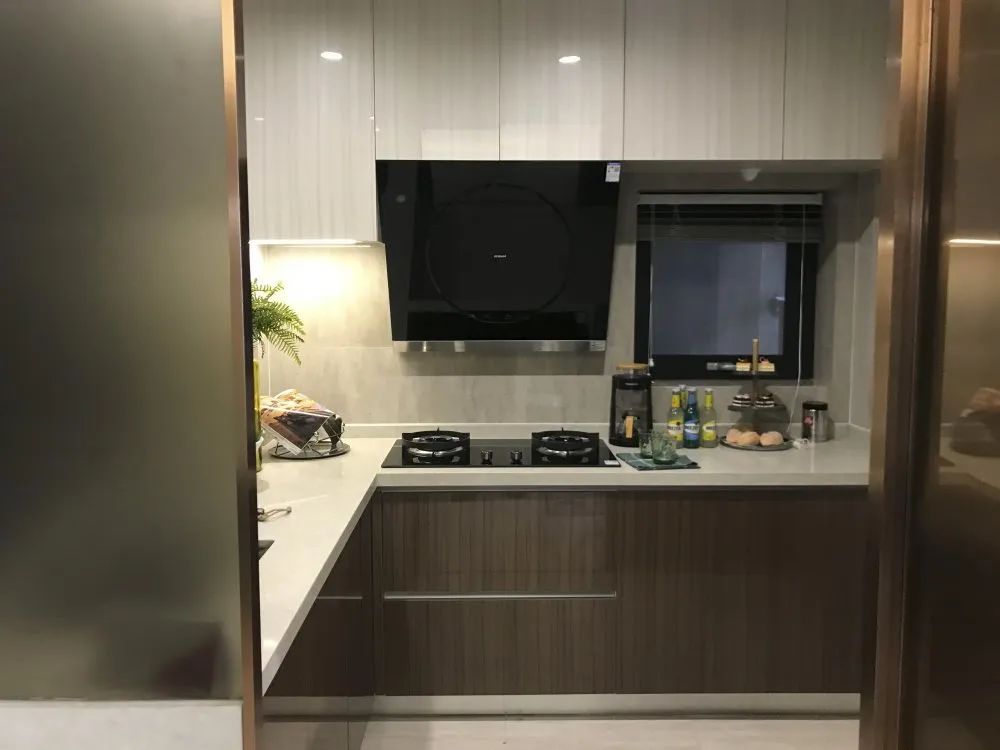 绿洲康城亲水湾开盘一房一价表,绿洲康城亲水湾两房两厅样板房