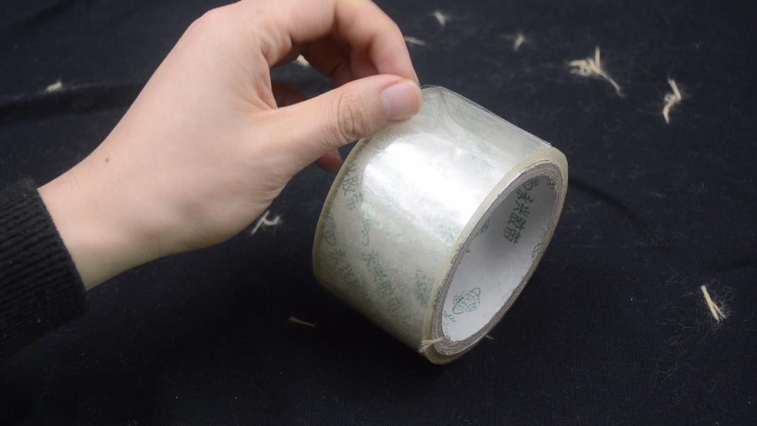 衣服粘毛怎么办教你一招搞定它,衣服粘了毛絮快速清除小妙招