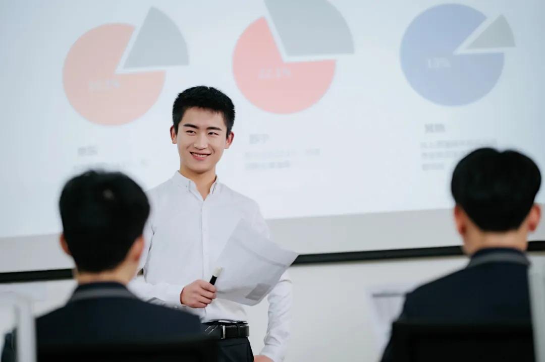 四川旅游管理比较好的民办大学,四川省一级示范普通高中