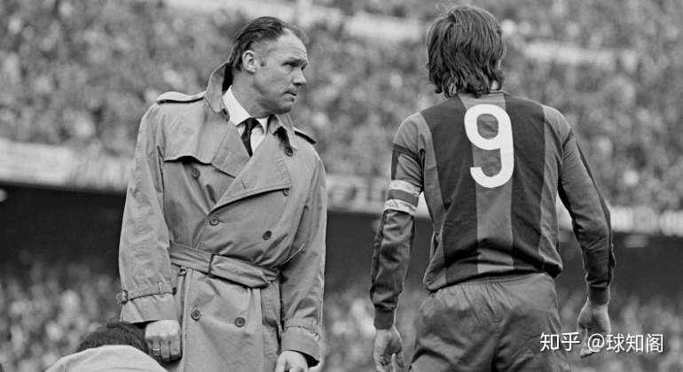 足坛历史伟大前锋,足坛历史上最伟大的十大球员