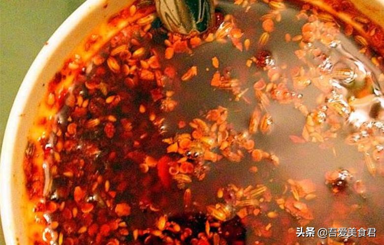 辣椒红油商用配方,传统正宗万能辣椒红油制作全过程