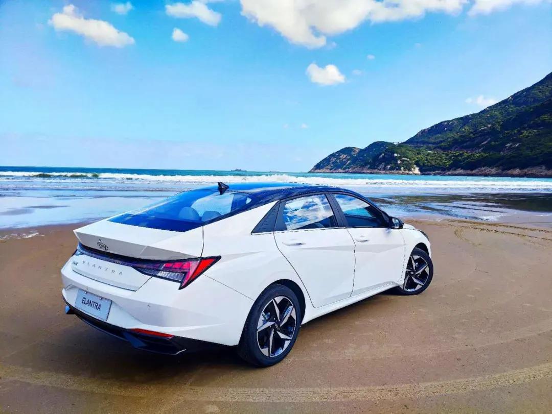 伊兰特第七代好还是索纳塔好,现代索纳塔十和伊兰特第七代对比