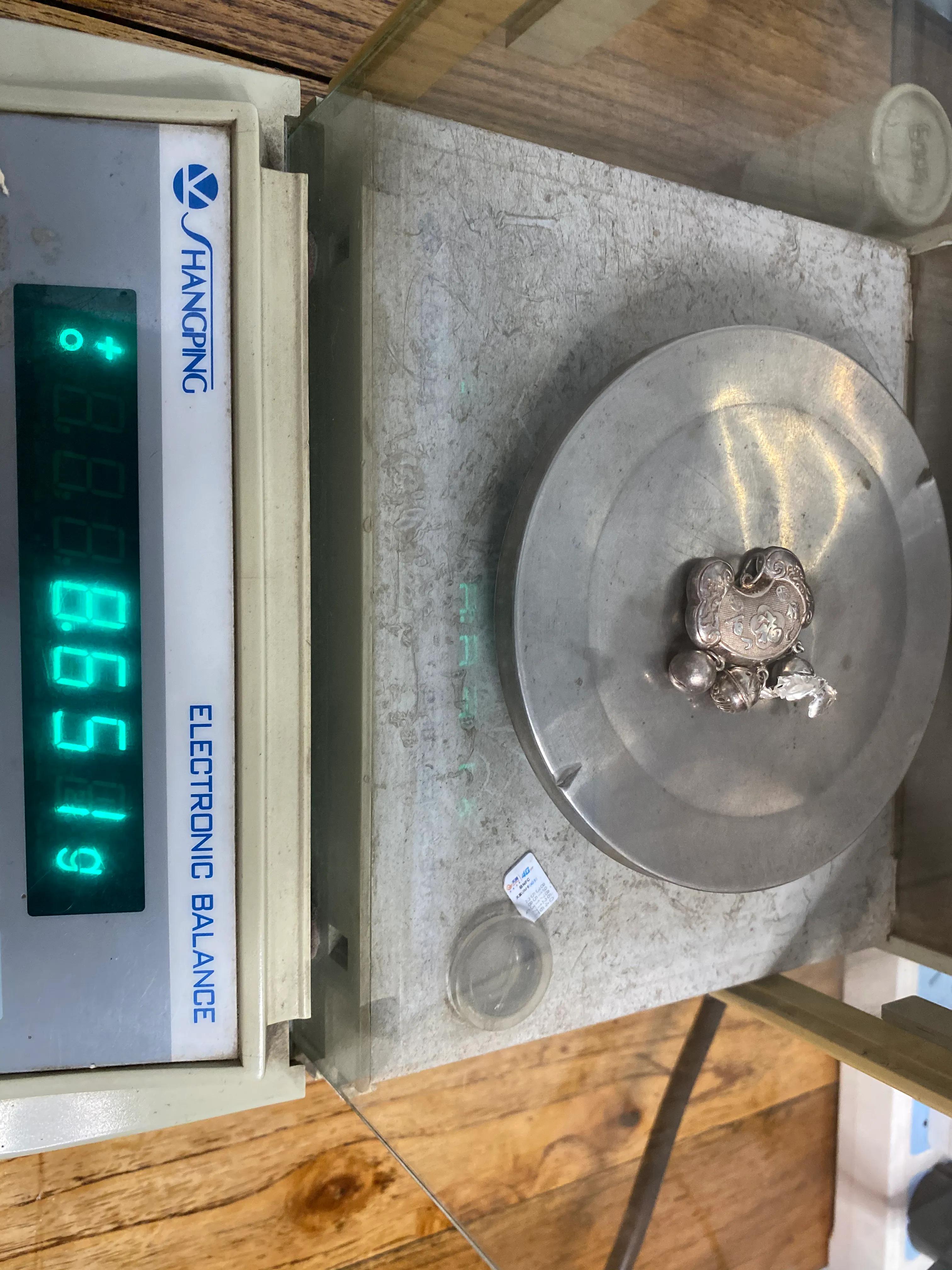 银器怎么辨认是否真银 (怎么识别真银和假银子)