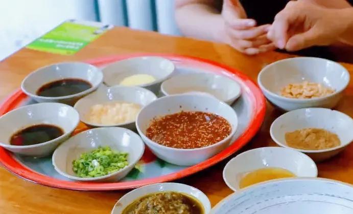 收下这份《夏日凉皮凉面指南》，银川这8家店也太好吃了吧