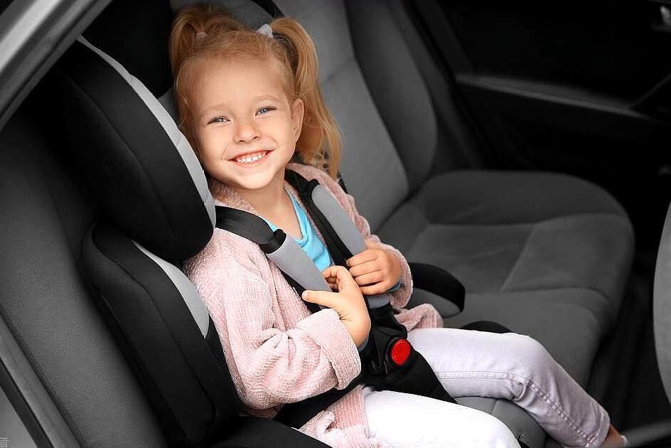 小孩出现晕车的症状以后怎么处理,宝宝会晕车是身体虚弱吗