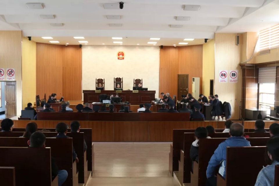 这条游戏弹窗小广告的背后竟是每日流水近亿元的网络赌博平台