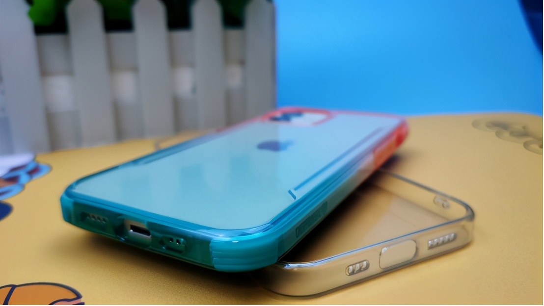 薛之谦同款手机iphone,售价288的防摔手机壳