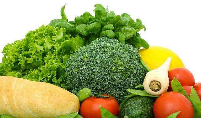 孕早期吃叶酸好还是复合维生素好,吃复合维生素里有叶酸还吃叶酸吗