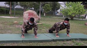 “宅”在营区久了太无聊?不可能的事!兵哥兵姐解锁“文娱”新姿势