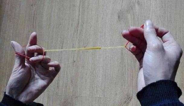 地上的头发怎样才能打扫干净,地板上全是碎头发怎么清理