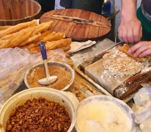 武汉鹿角巷网红店,武汉真正值得去的美食店