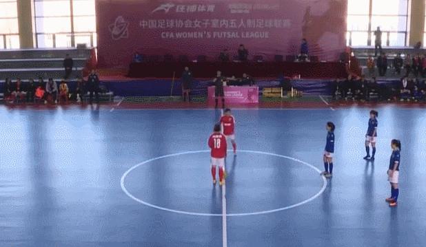 国际五人制足球赛裁判手势,小学生五人制足球裁判哨声及手势