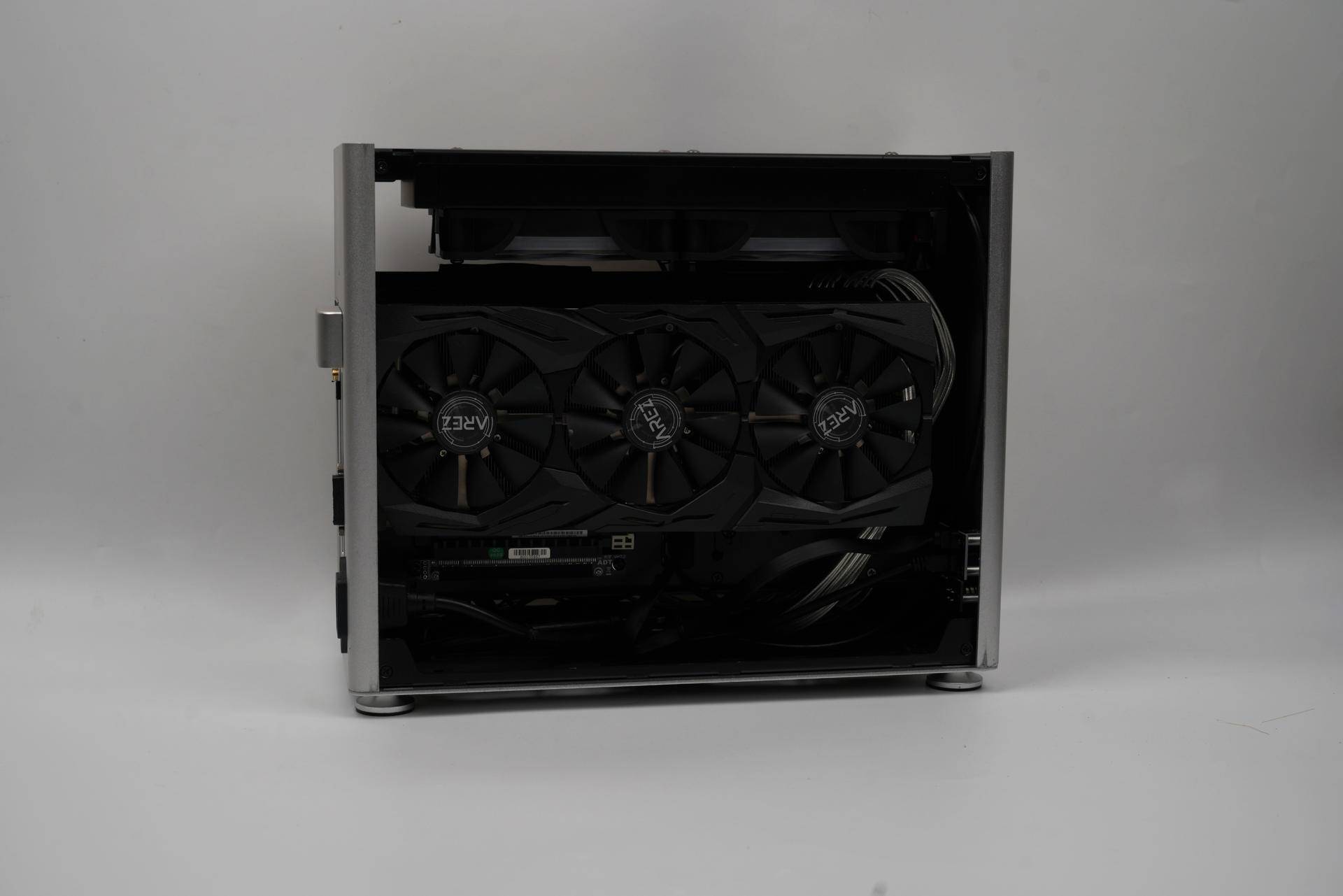 鑫谷gp600g电源爱国跟黑金版区别,itx电源推荐650w