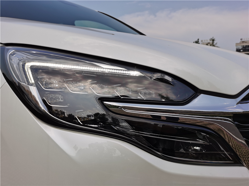 别克gl8和传祺gm8哪个舒服,奔驰v260和别克gl8哪个舒服