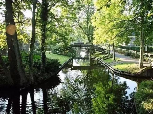 荷兰美丽而神秘的羊角村,羊角村荷兰最受欢迎小镇