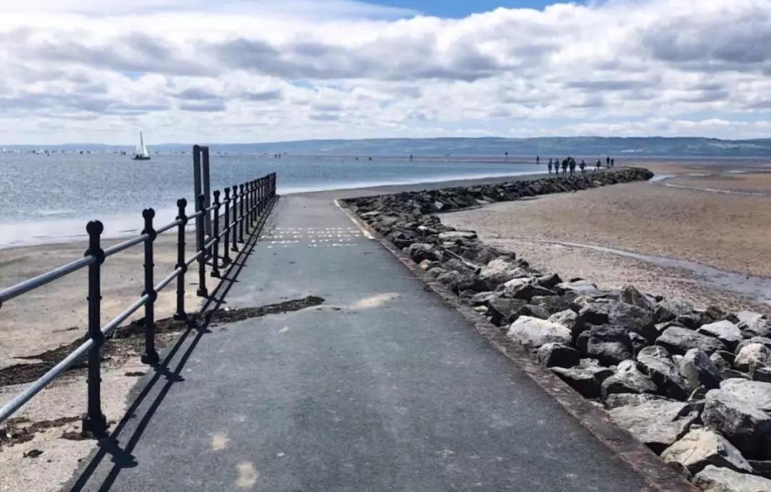 等一个人陪我去南京旅游,等一个人陪我去利物浦