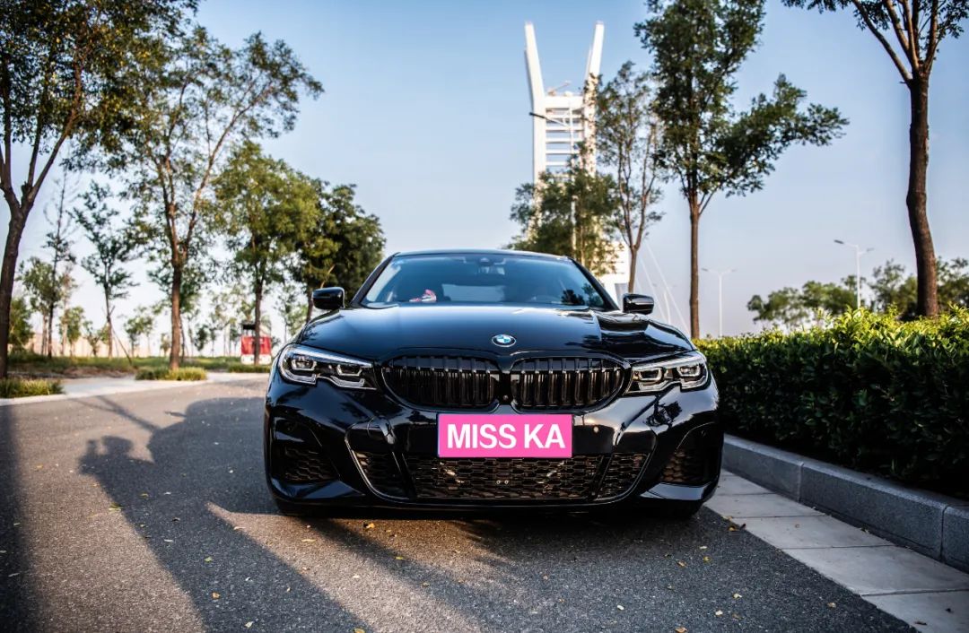 宝马325li实际油耗多少,宝马325li曜夜运动版油耗