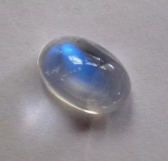 印度月光石矿物,月光石有气泡吗