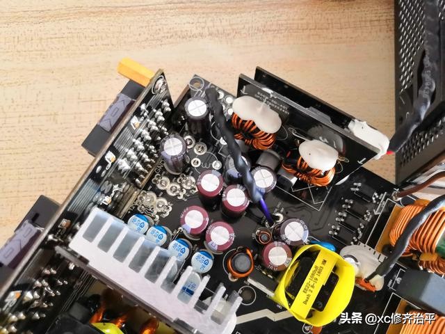 艾湃ag750w拆解,艾湃电竞ag750m拆解