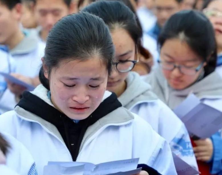 高考成绩不好只能报专科怎么报,高考分数低又想上本科有哪些办法