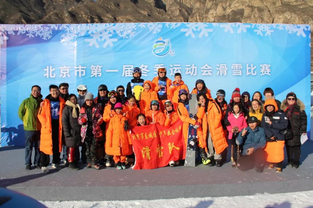 新地老师：青少年滑雪，“玩”才是正经事儿丨冰雪100人Vol.005