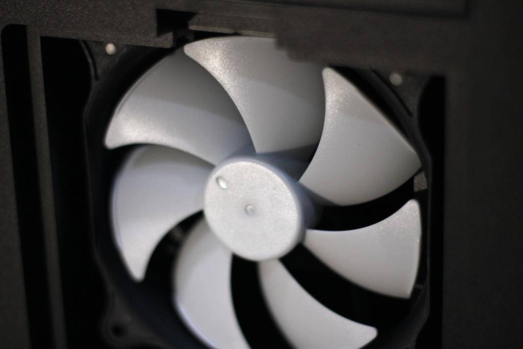 安钛克p101机箱价格,兵马未动粮草先行原版