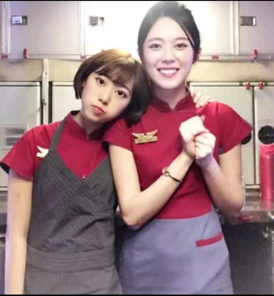 空姐一个月能存多少钱,空姐一年飞一千小时能有多少钱